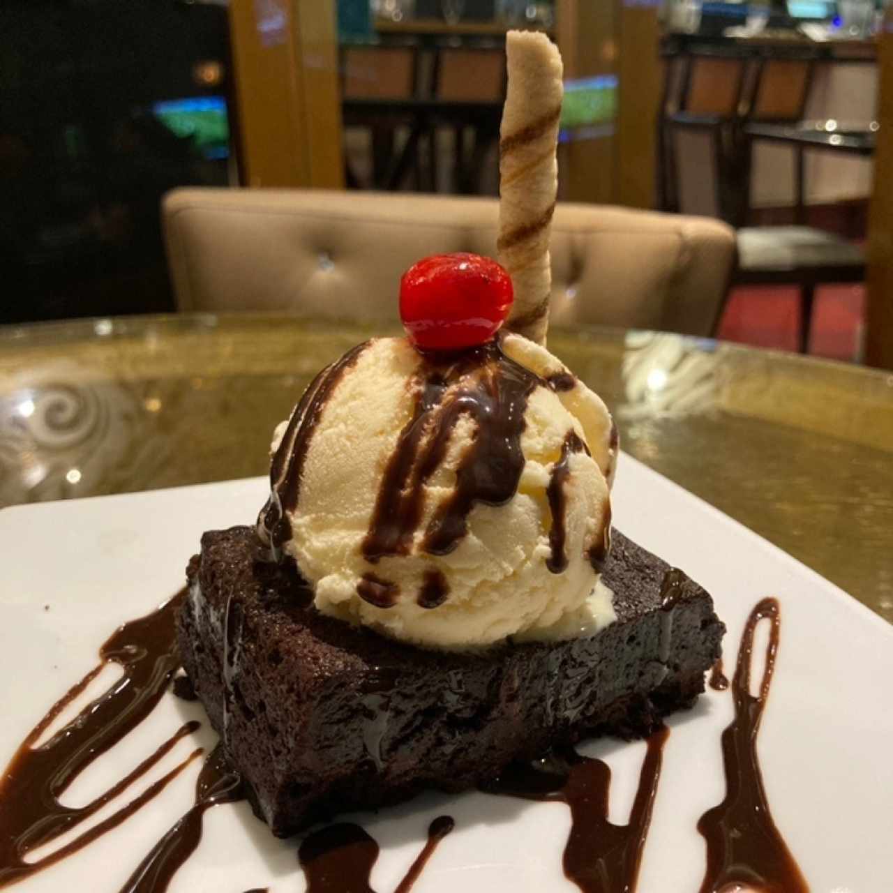 Brownie con helado