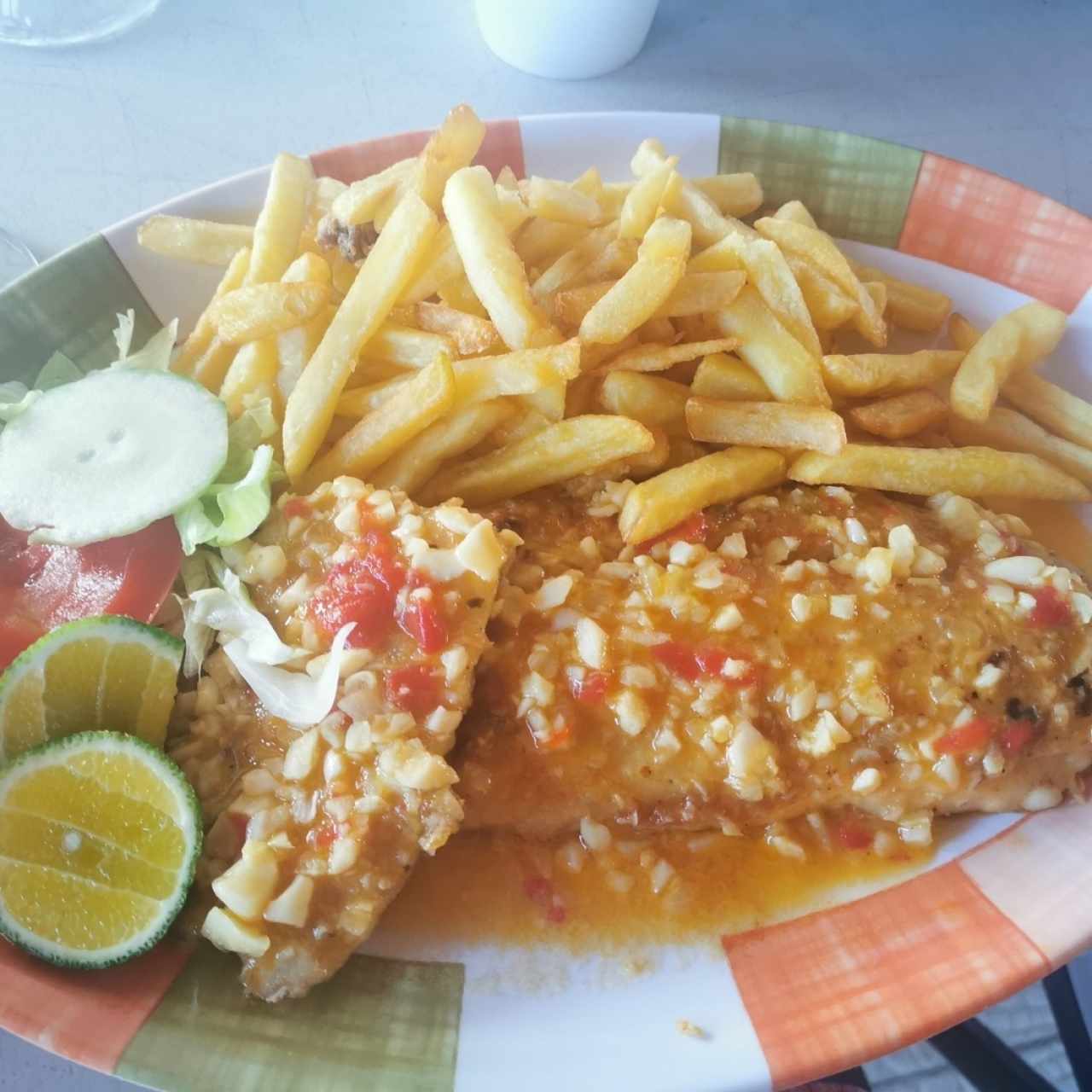 Filete de corvina al ajillo