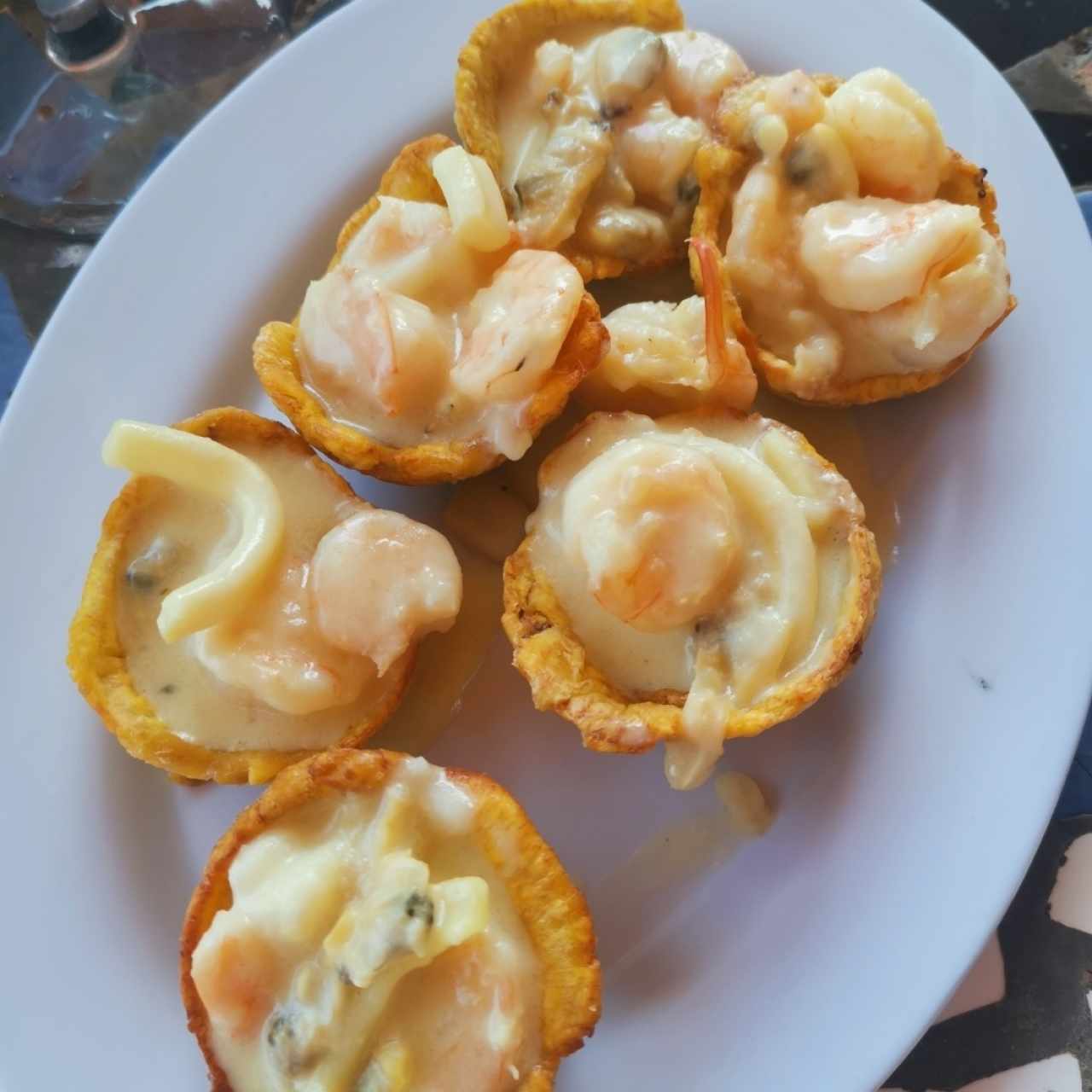 Canastitas de Patacones con Mariscos