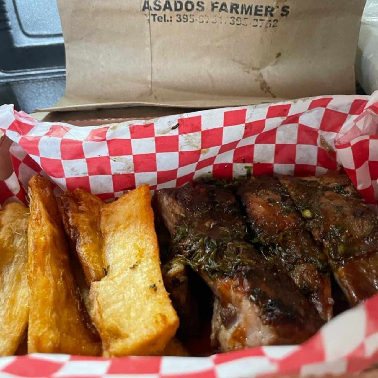 Acompañantes - Yuca Frita y Ribs