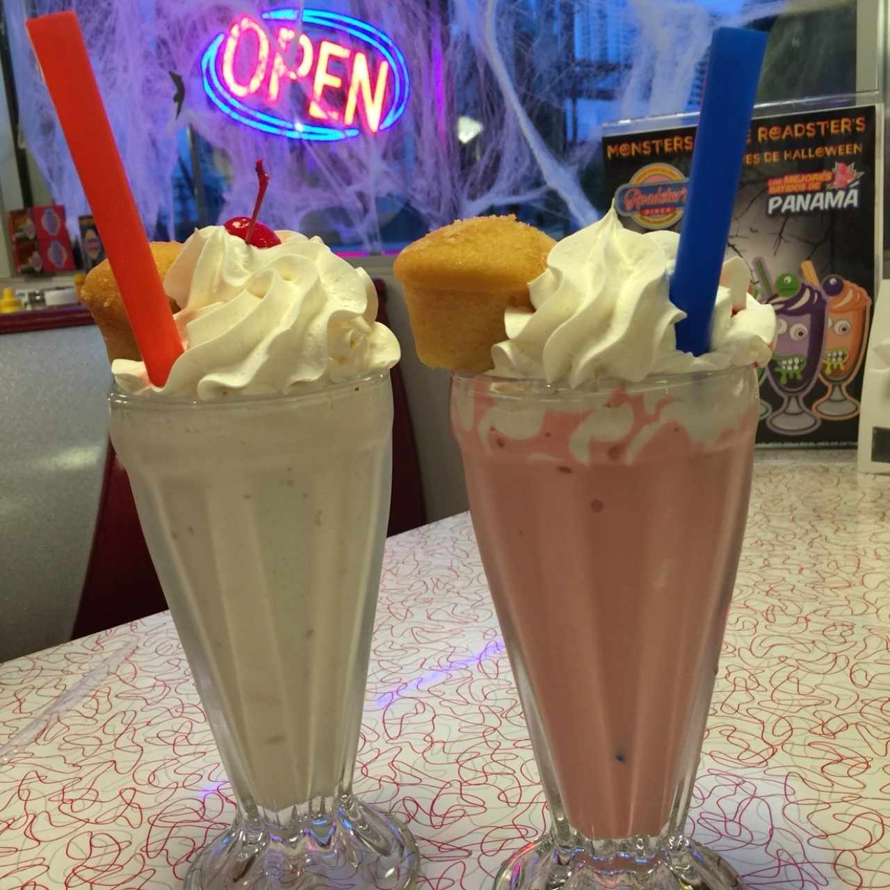 MilkShakes de Grape Nut y Cereza