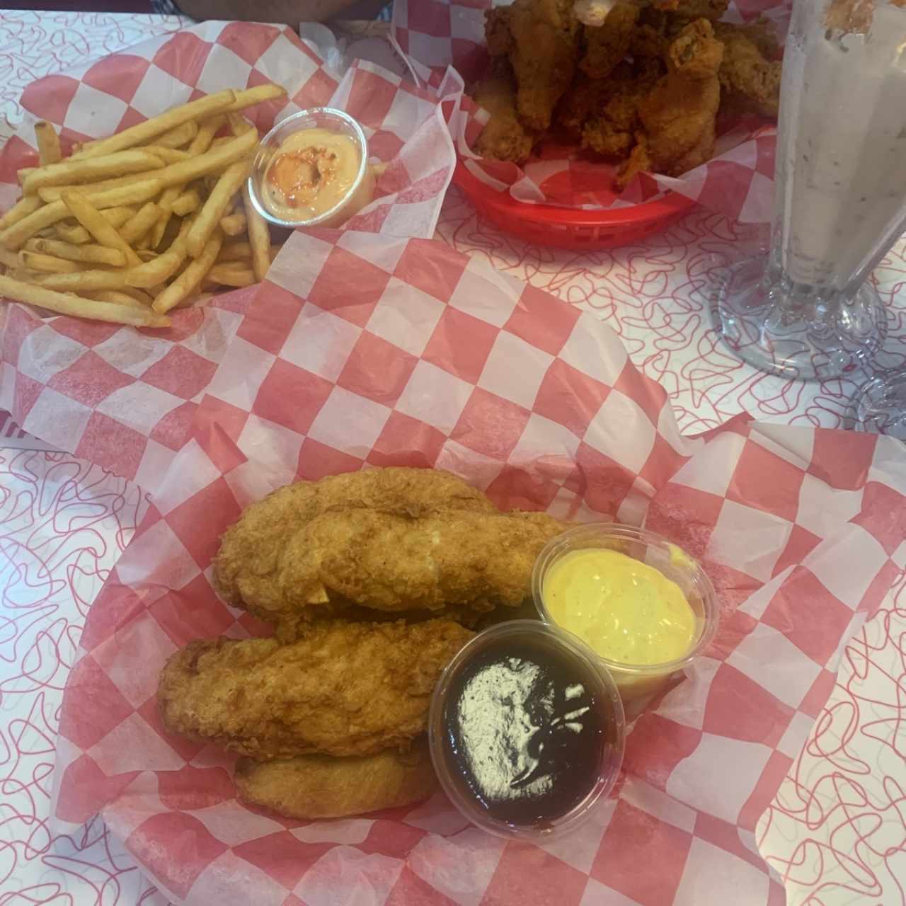 Chicken Burger con Papas Fritas