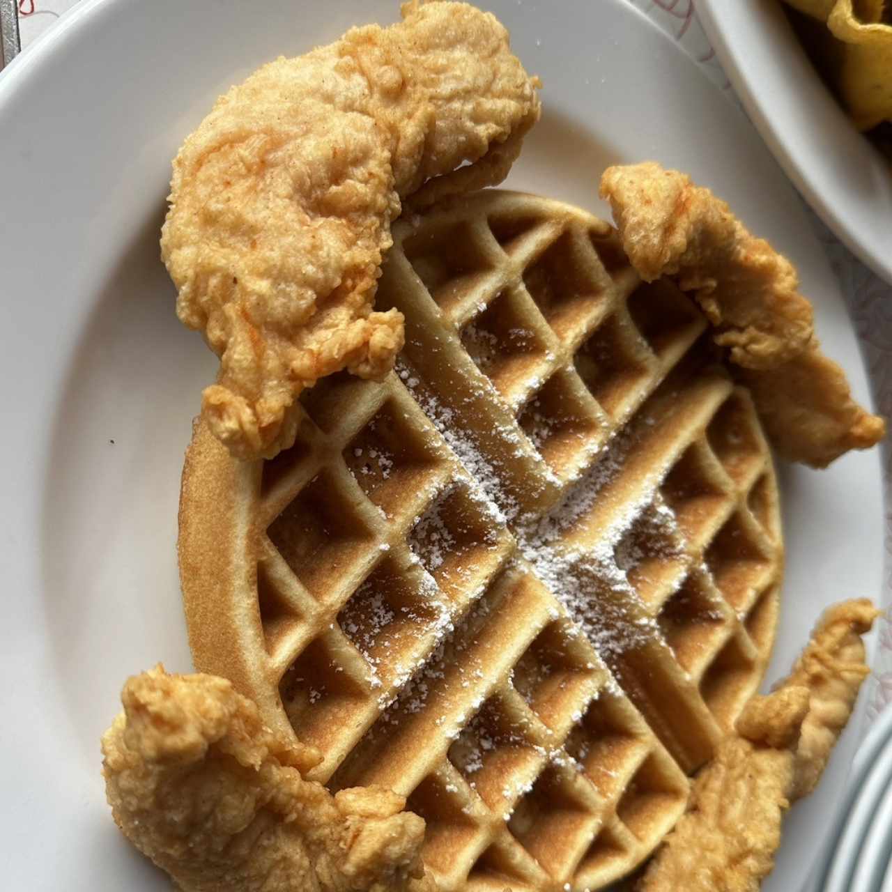 Desayunos - Chicken Waffles