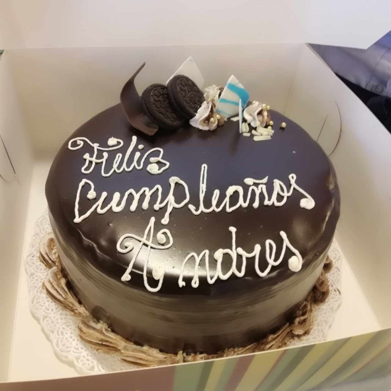 Dulce de chocolate para los cumpleañeros