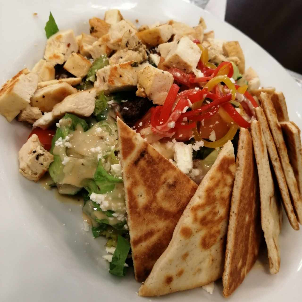 Ensalada Griega con Pollo