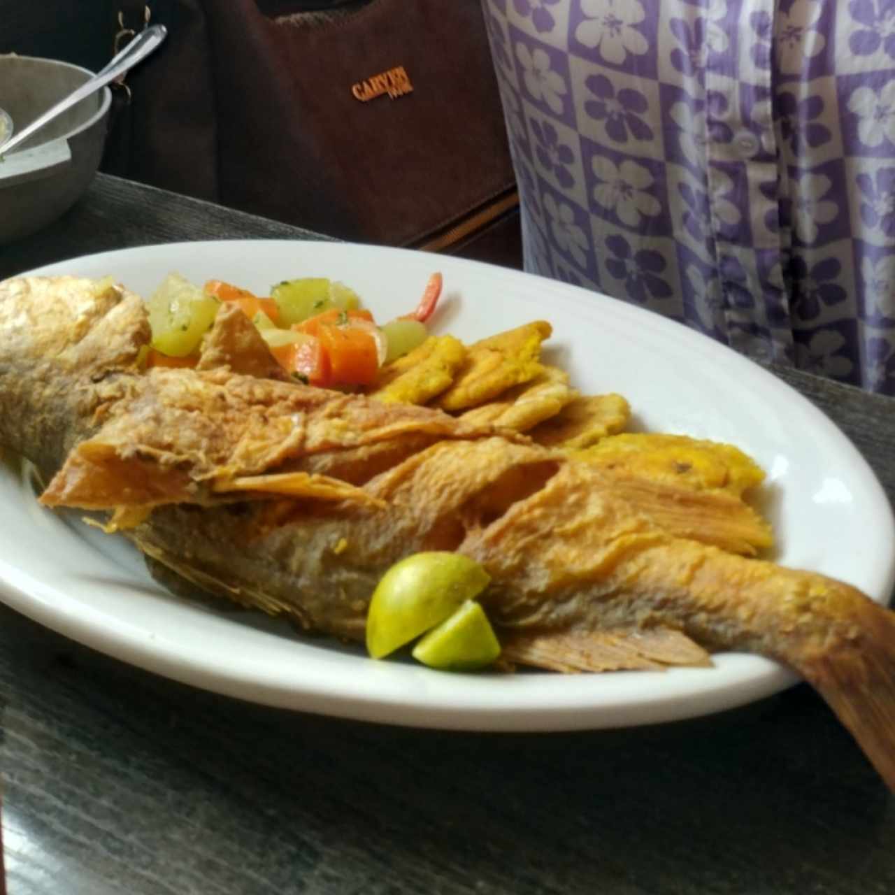 Corvina Entera Frita o en Salsa Criolla