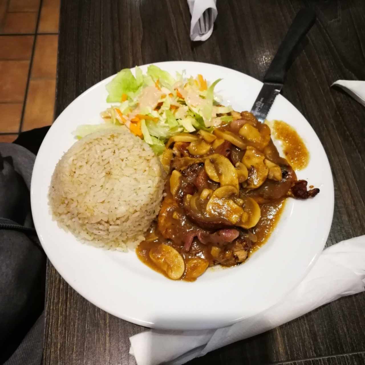 Filete de Pollo Mignon con Arroz Blanco