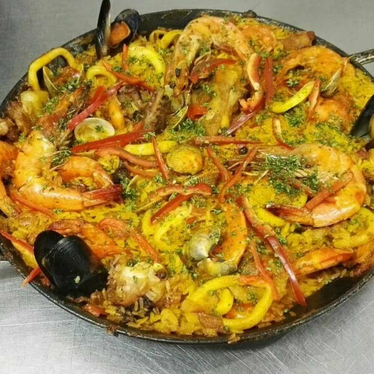 Paella del Sábado. Mas buena!