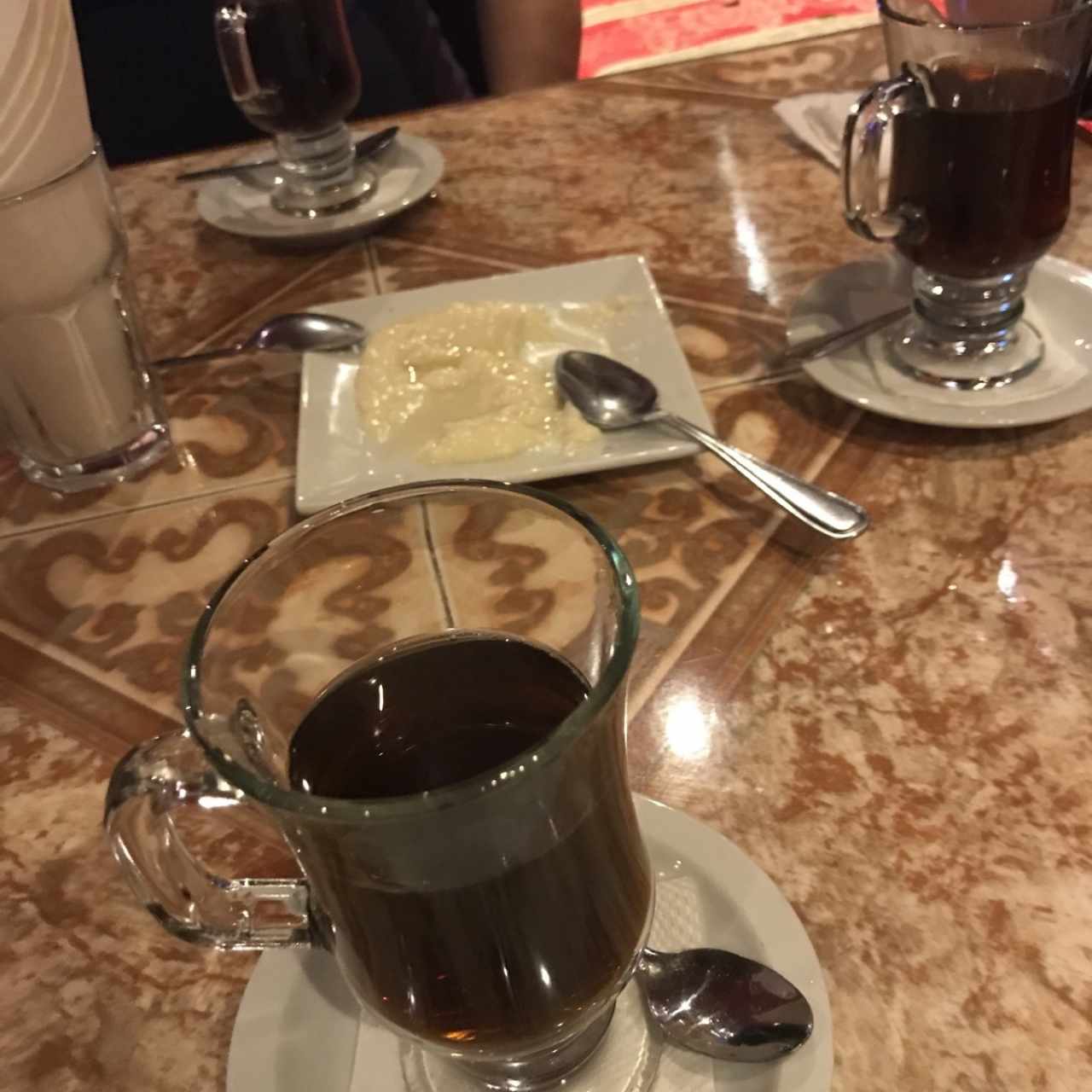 Postre y té digestivo 