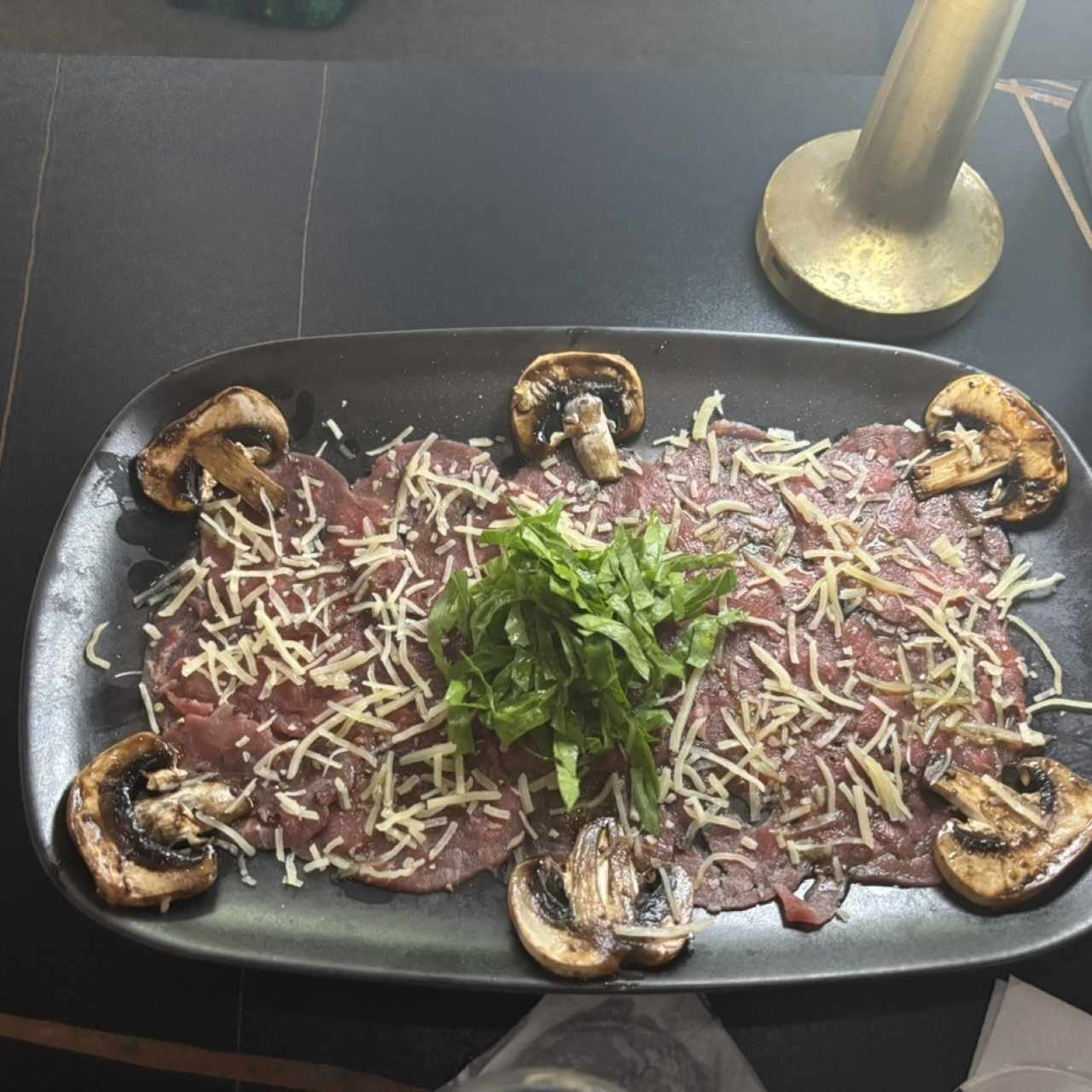 Entradas Internacionales - Carpaccio de Res
