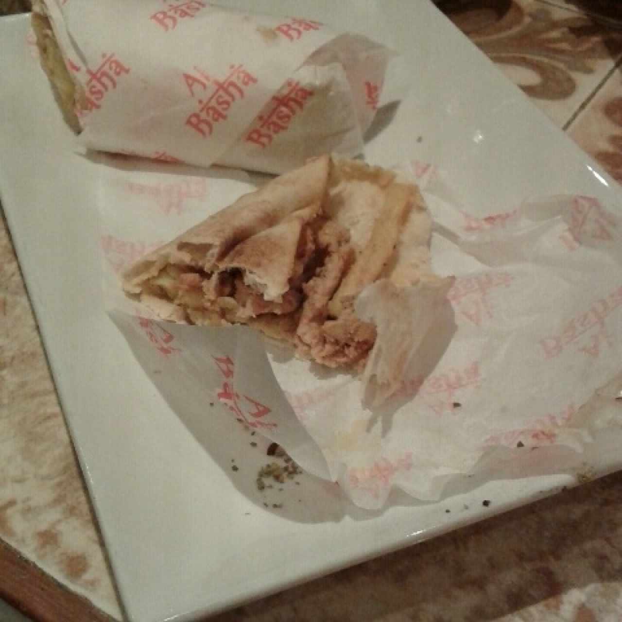 Emparedado Shawarma de pollo