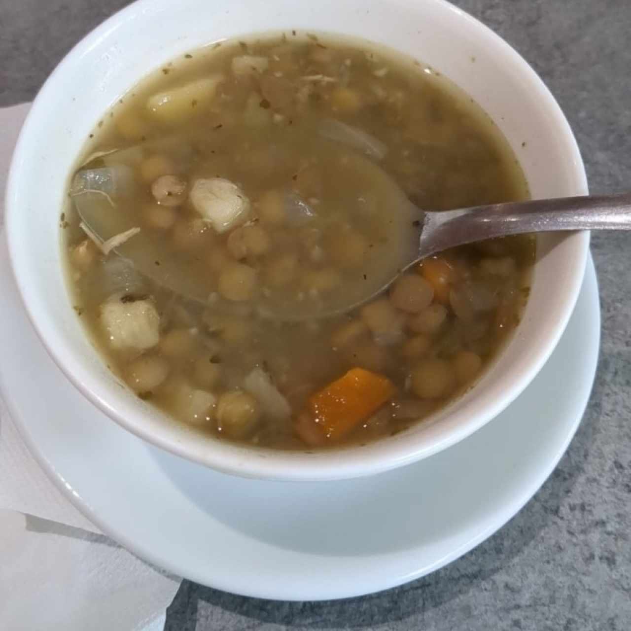 sopa de lentejas