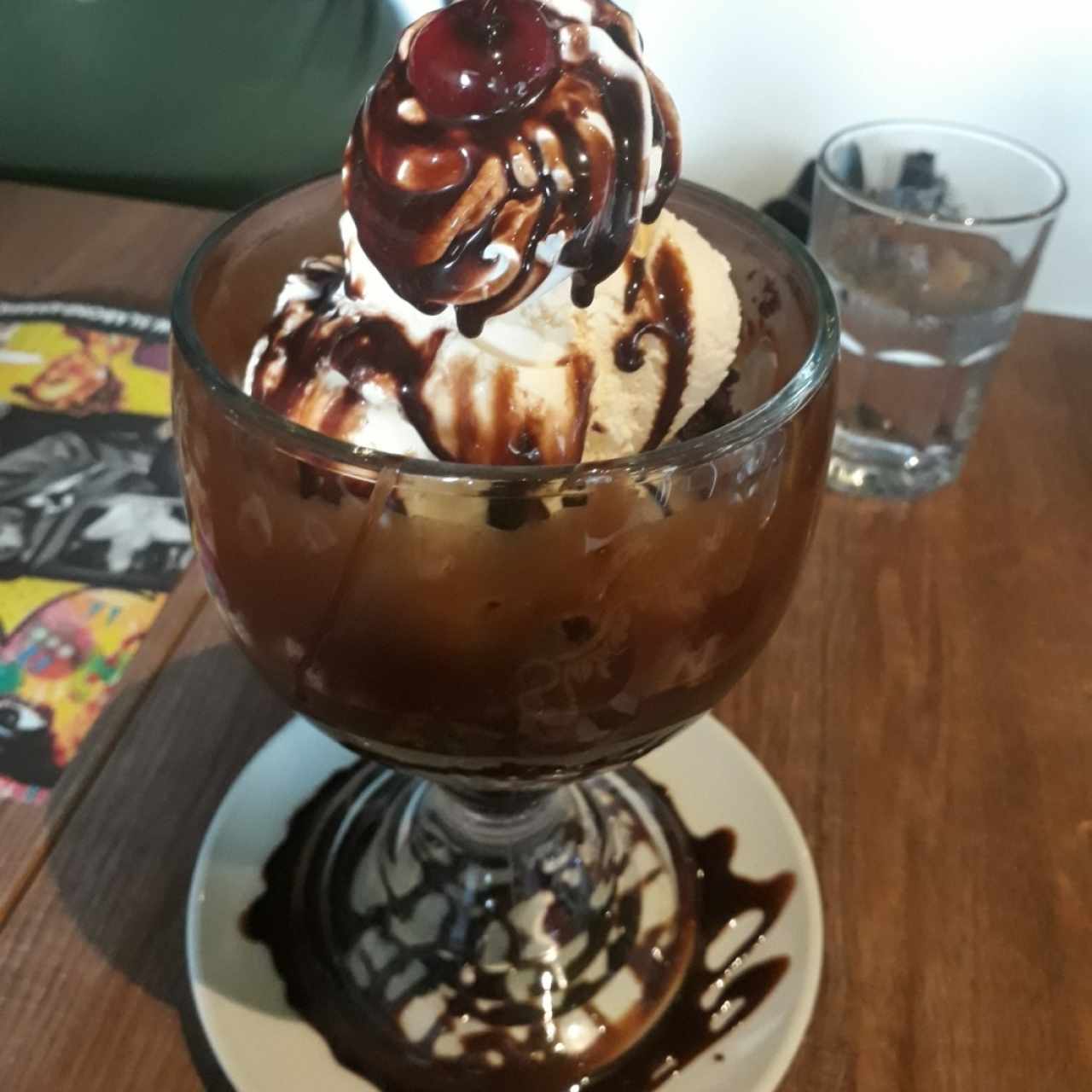 brownie con helado