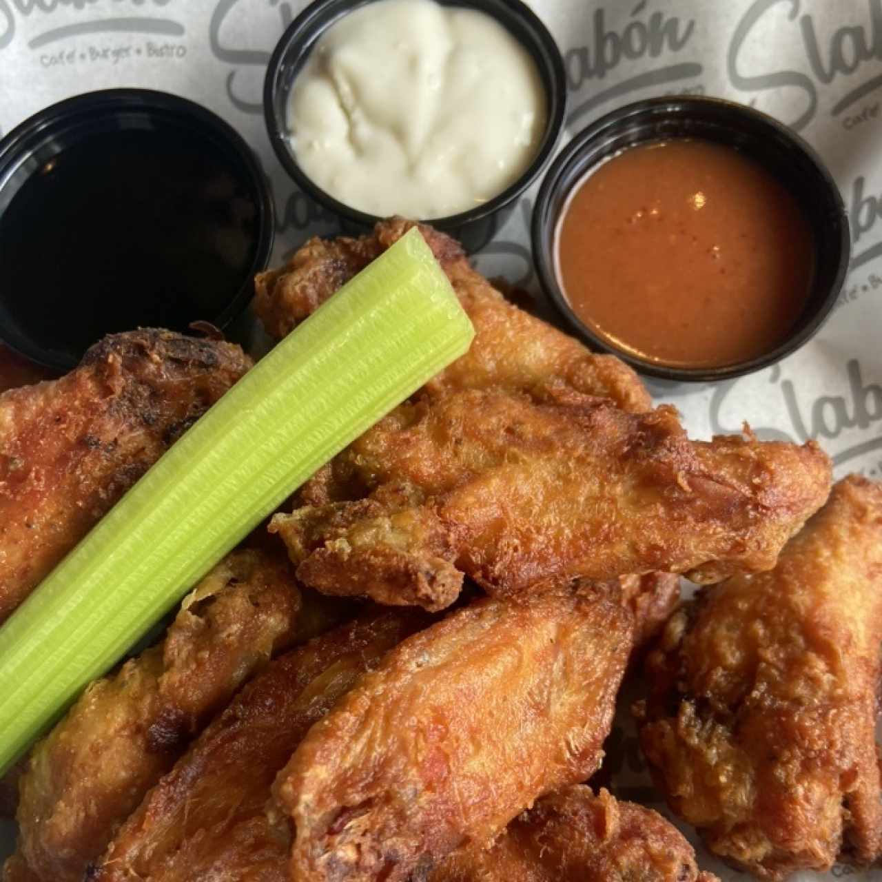 Starters - Slabón Chicken Wings