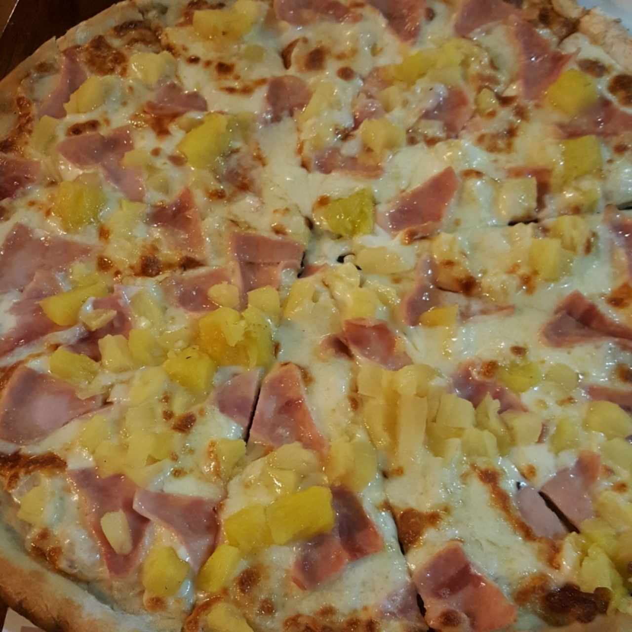 Pizza Hawaiana