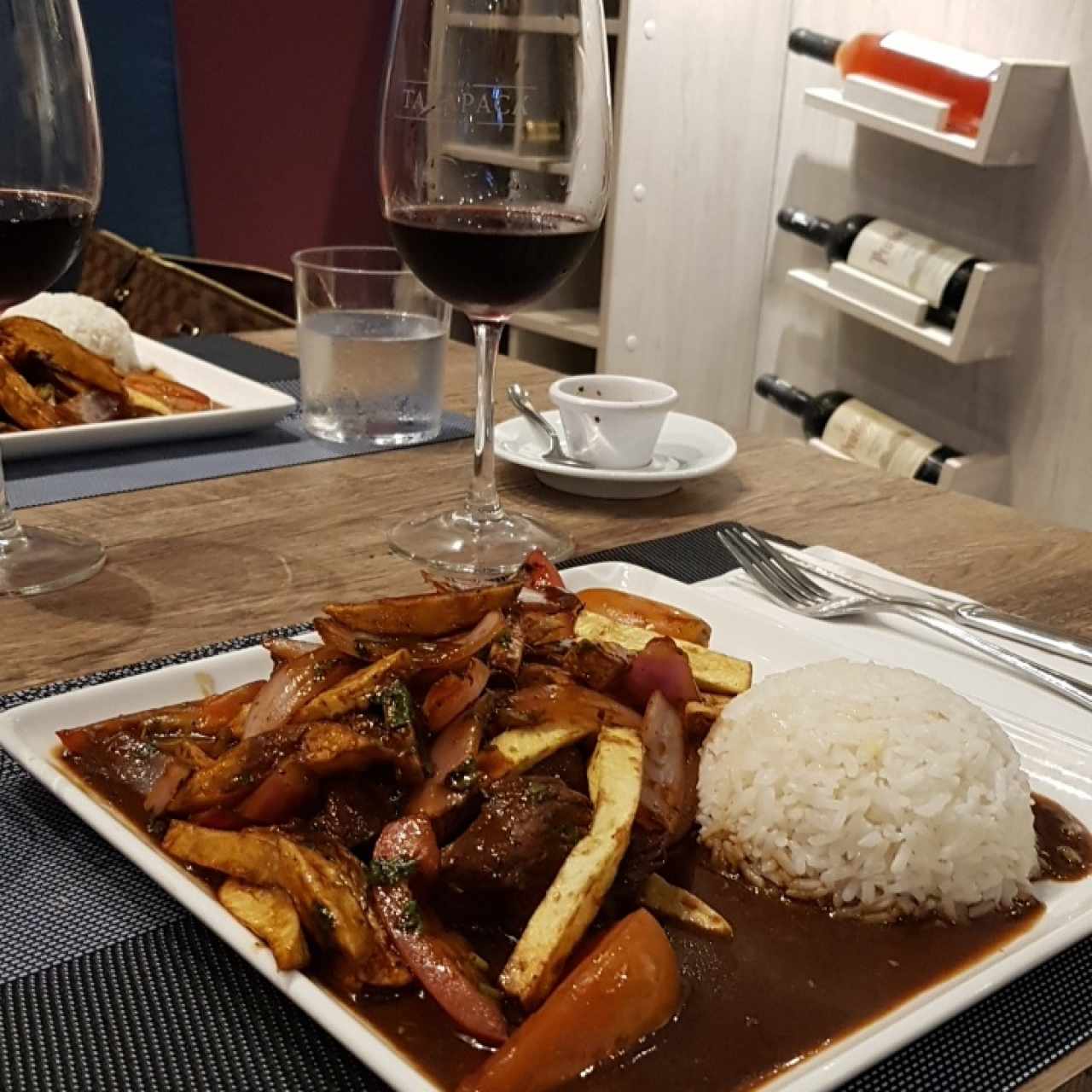 Lomito. Saltado Mar y Tierra