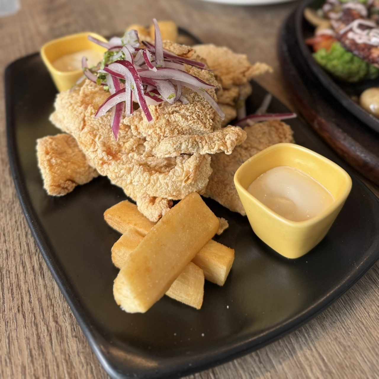 TÍPICO - CHICHARRON DE PESCADO