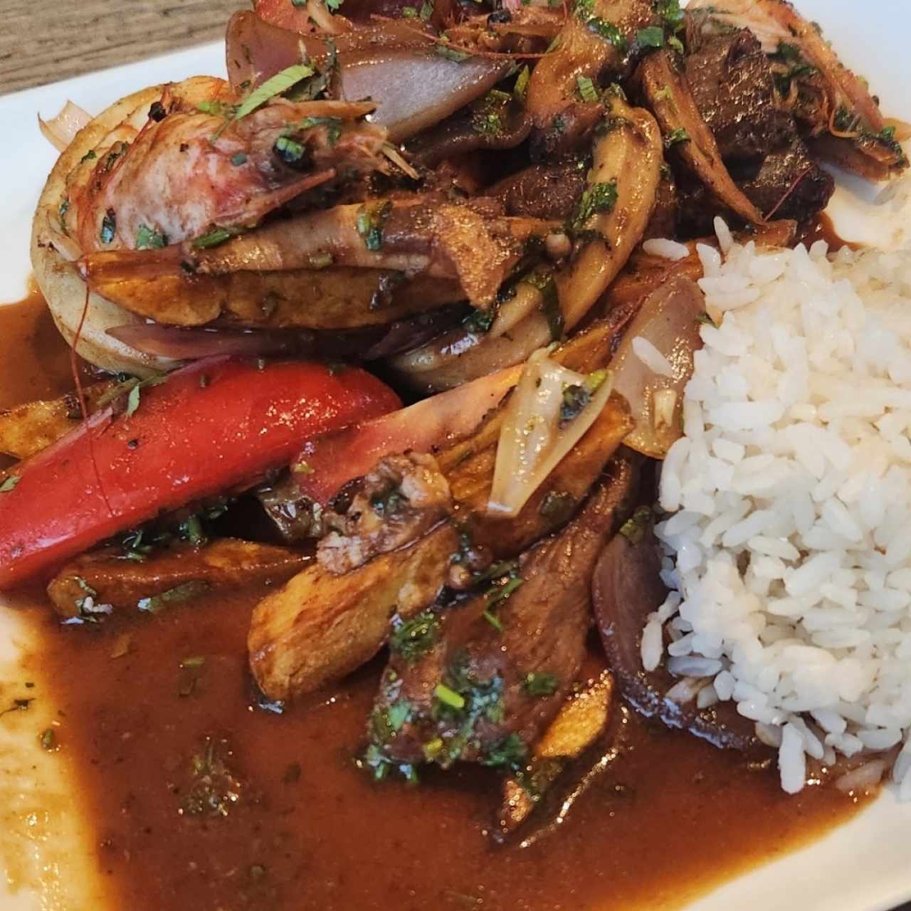 Lomo saltado