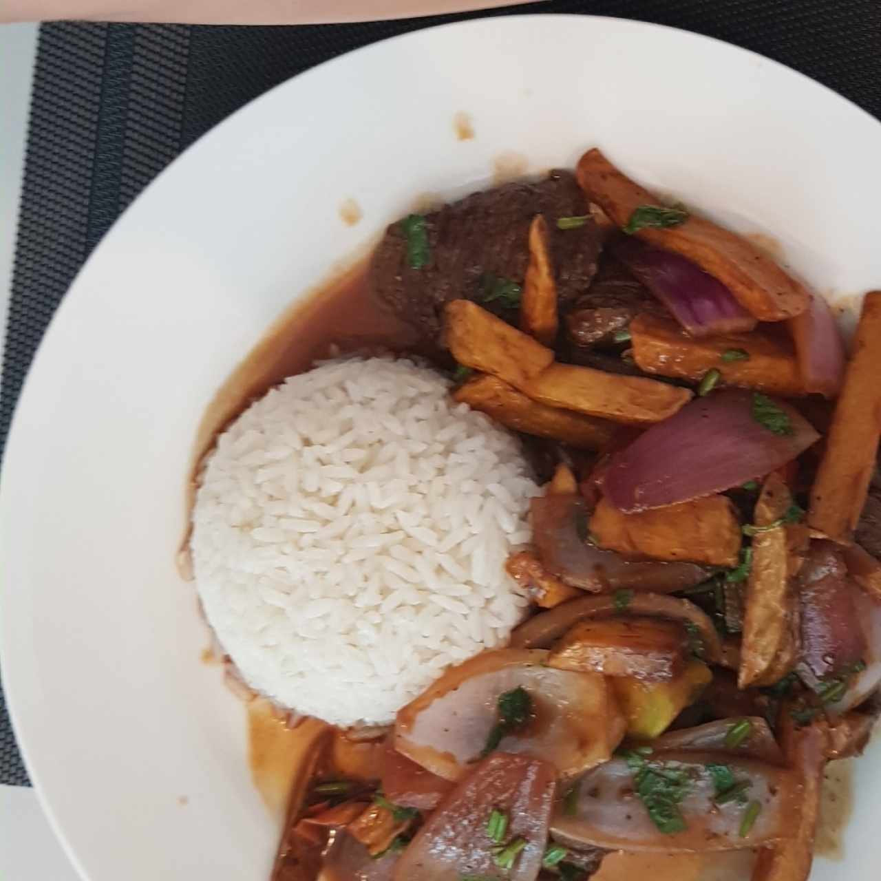 Lomo saltado