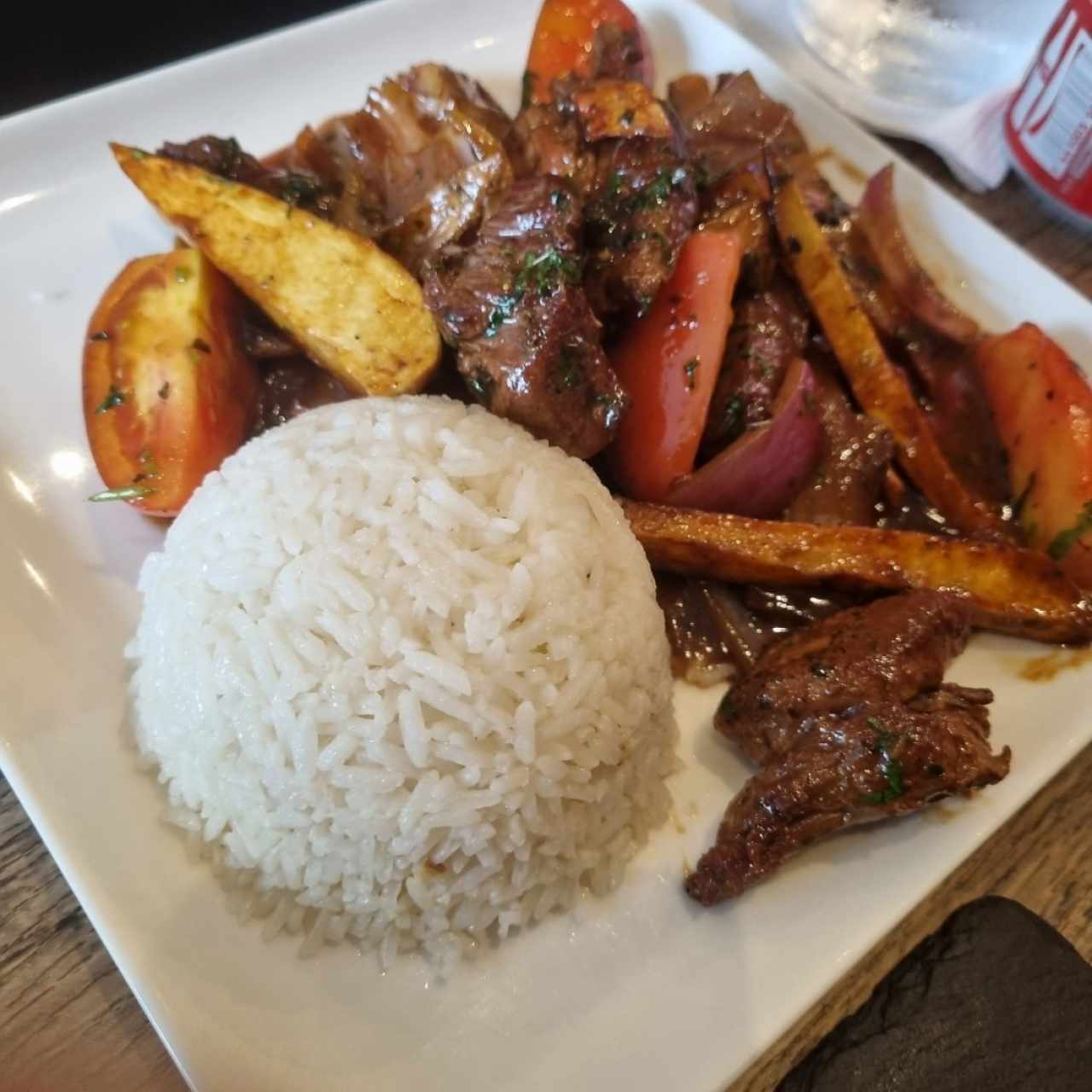 TÍPICO - LOMO SALTADO