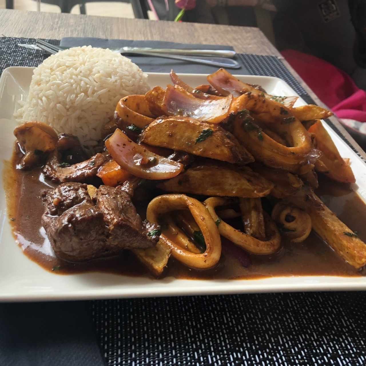 LOMO SALTADO MAR Y TIERRA