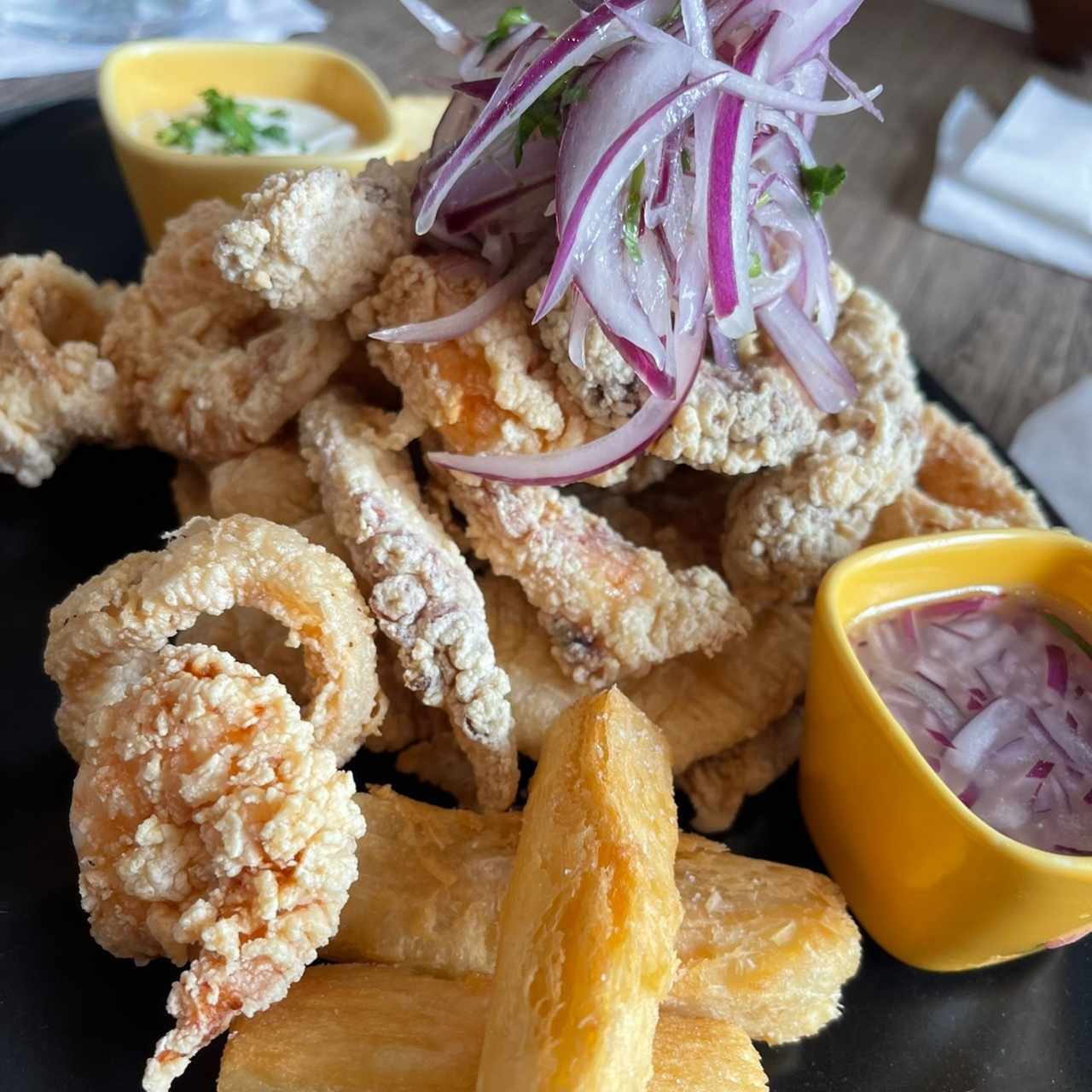 TÍPICO - JALEA DE MARISCOS