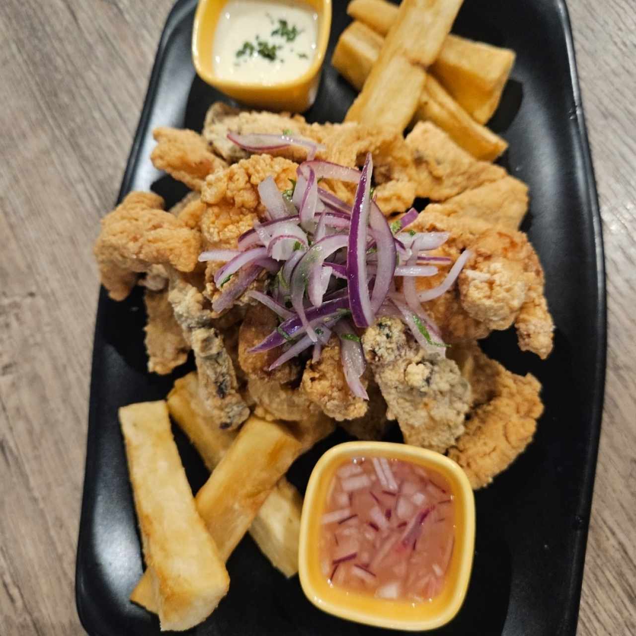 TÍPICO - JALEA DE MARISCOS