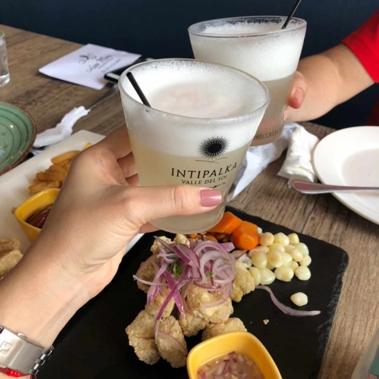 CEVICHE FRITO y Pisco Sours