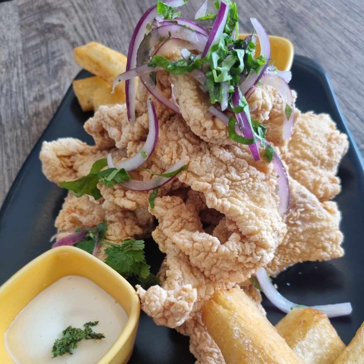 TÍPICO - CHICHARRON DE PESCADO