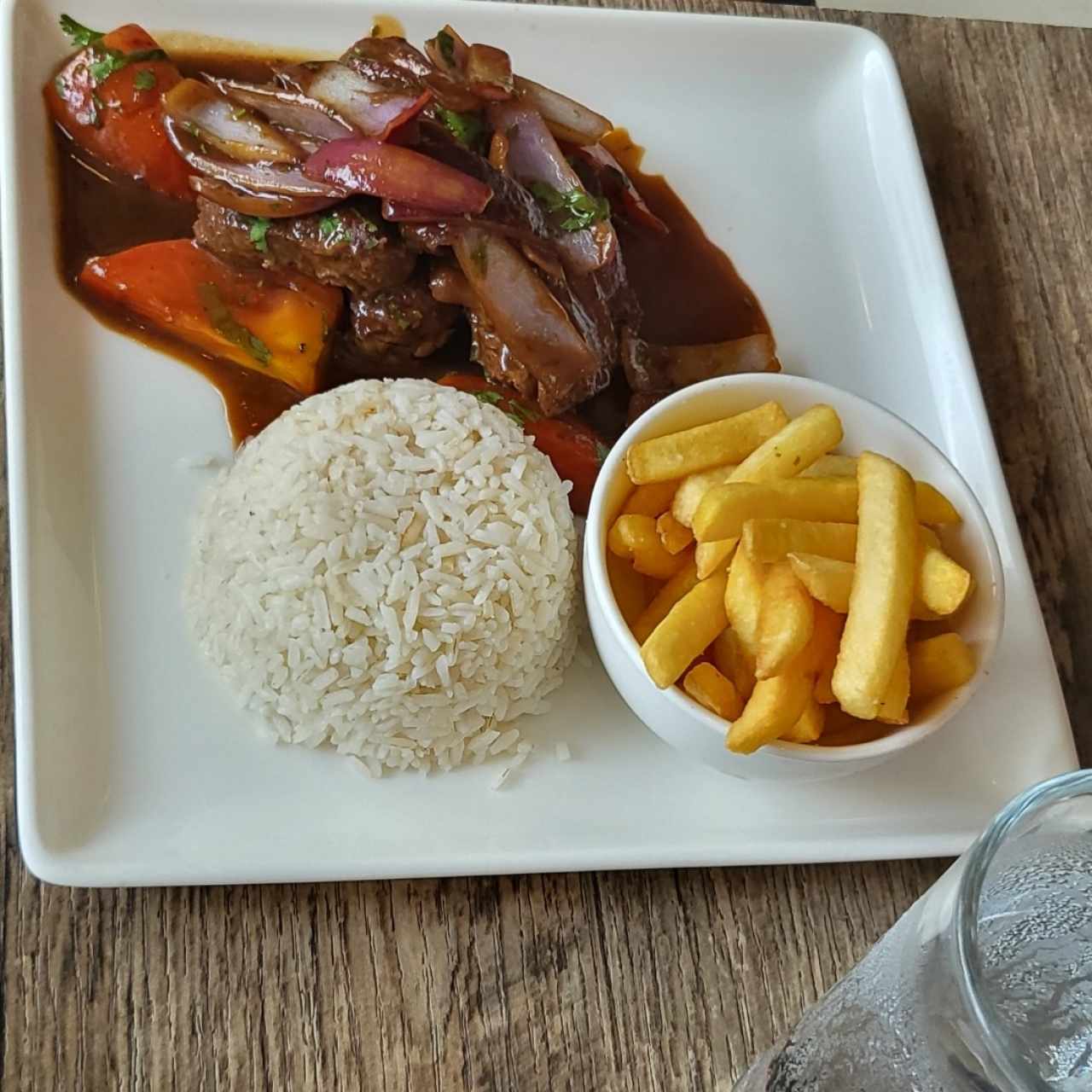 LOMO SALTADO