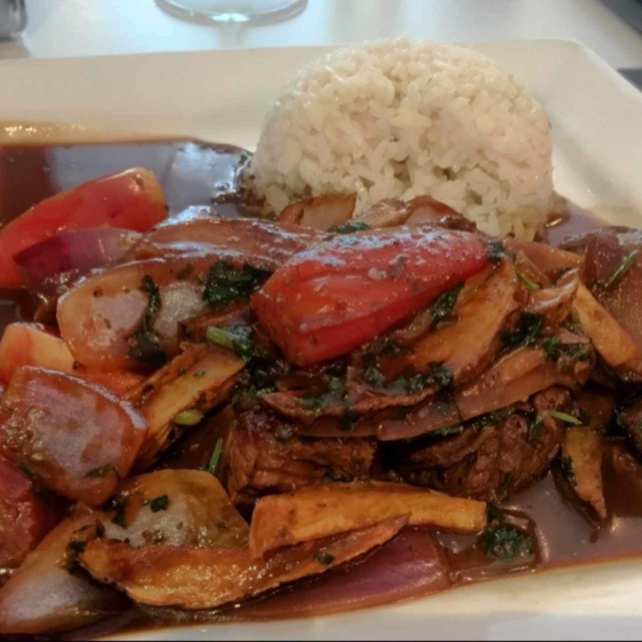 Lomo Saltado 