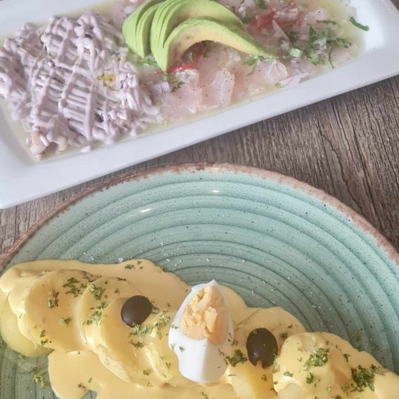 Tiradito y Papas a La Huancaina