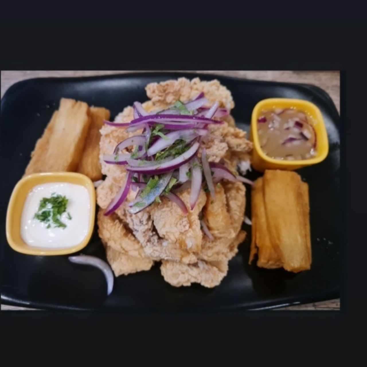 Jalea de mariscos con Yuca 