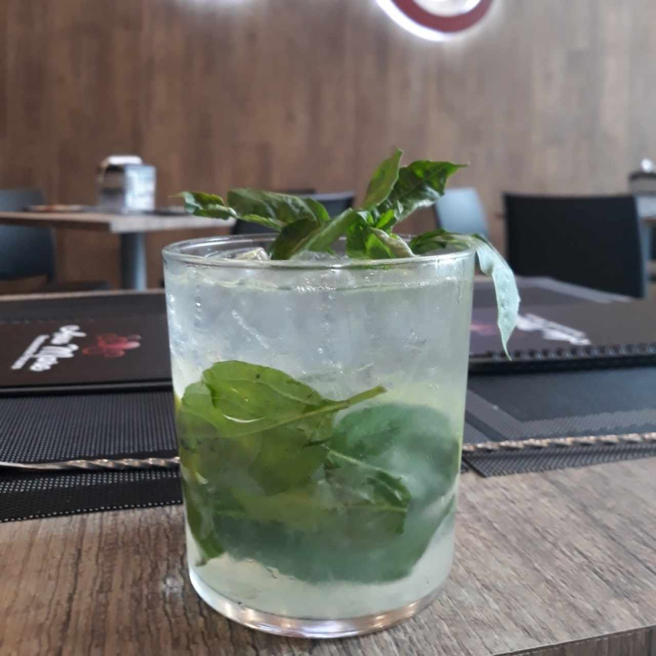 Basil Mojito by @cesar_valenti