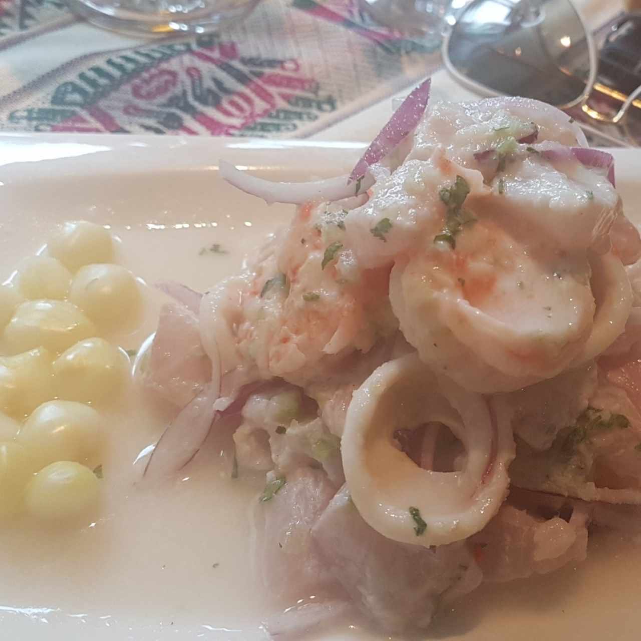 Ceviche mixto