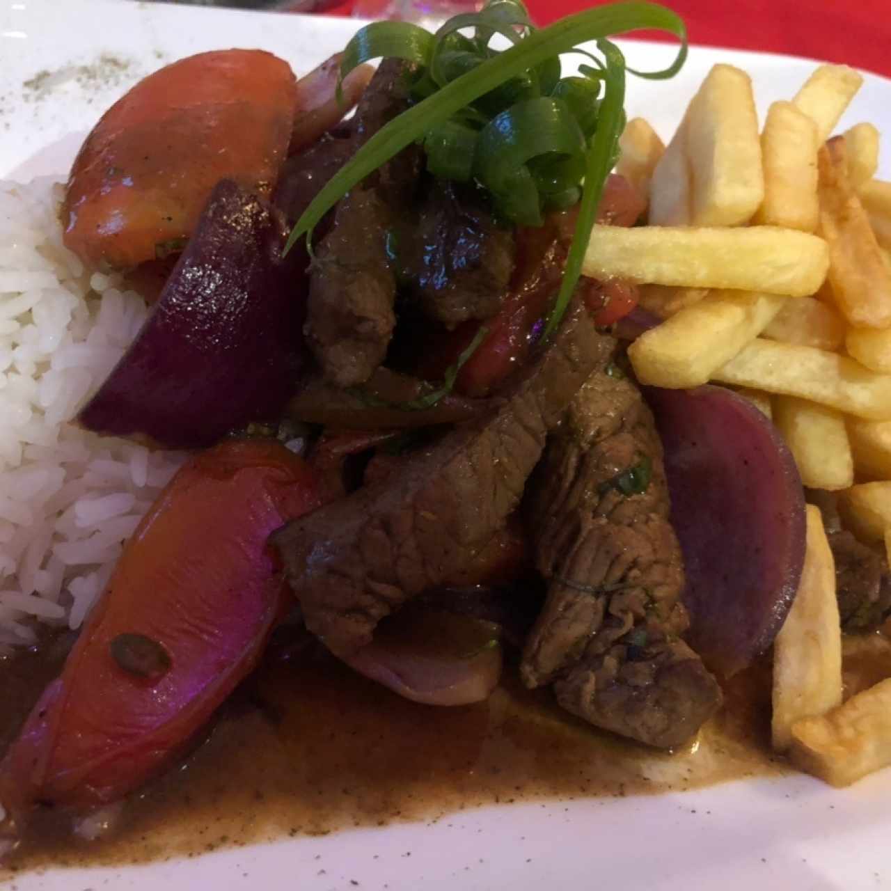 Lomo Saltado 