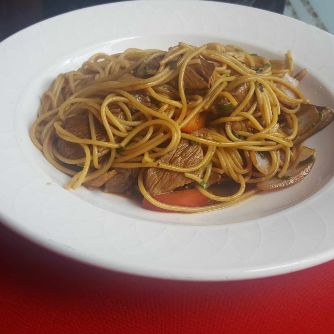 Tallarin saltado