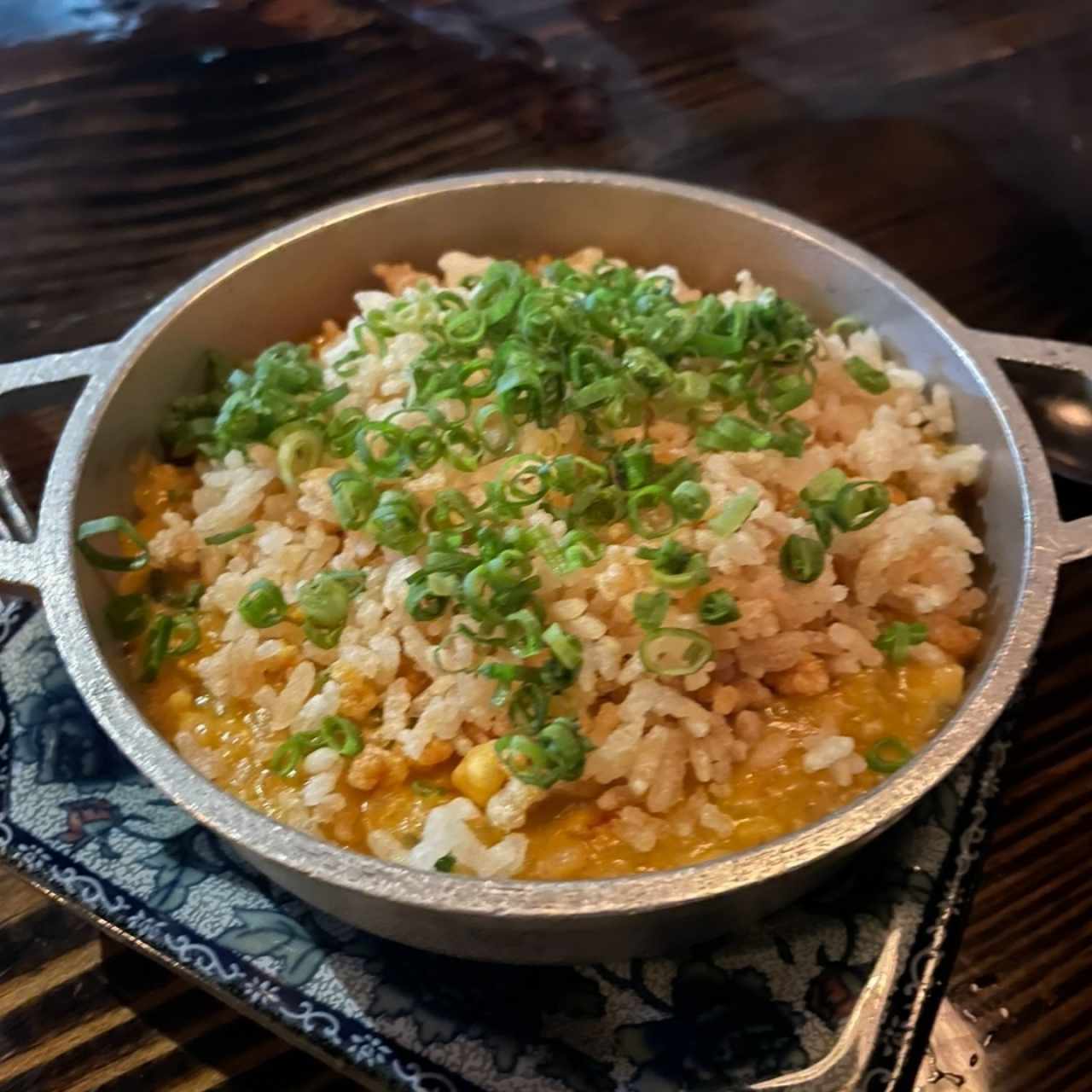 Arroz con pifia,pepita de marañon,platano en tentación y crujientes