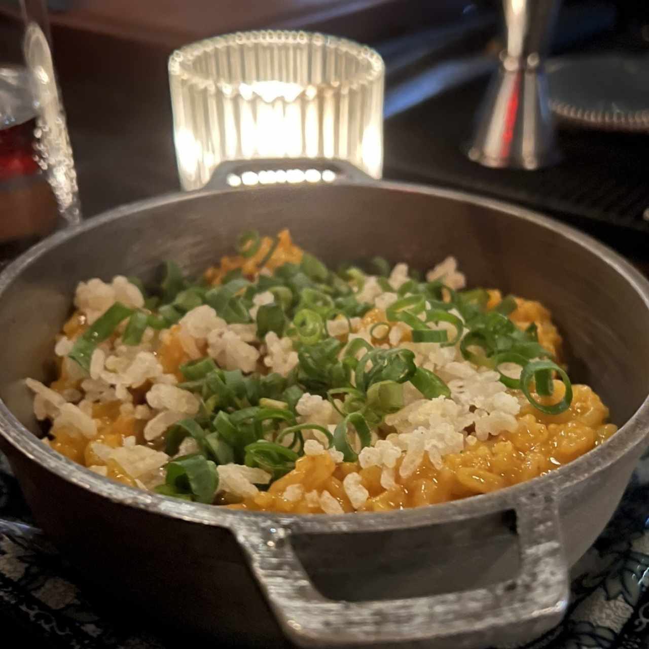 Arroz con pifia,pepita de marañon,platano en tentación y crujientes