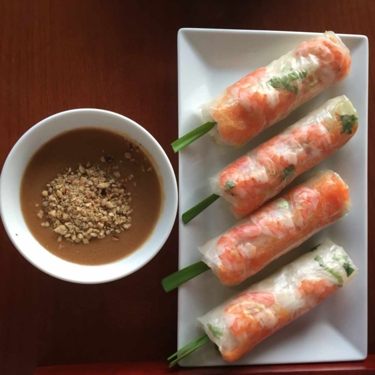 rollos de arroz con camaron