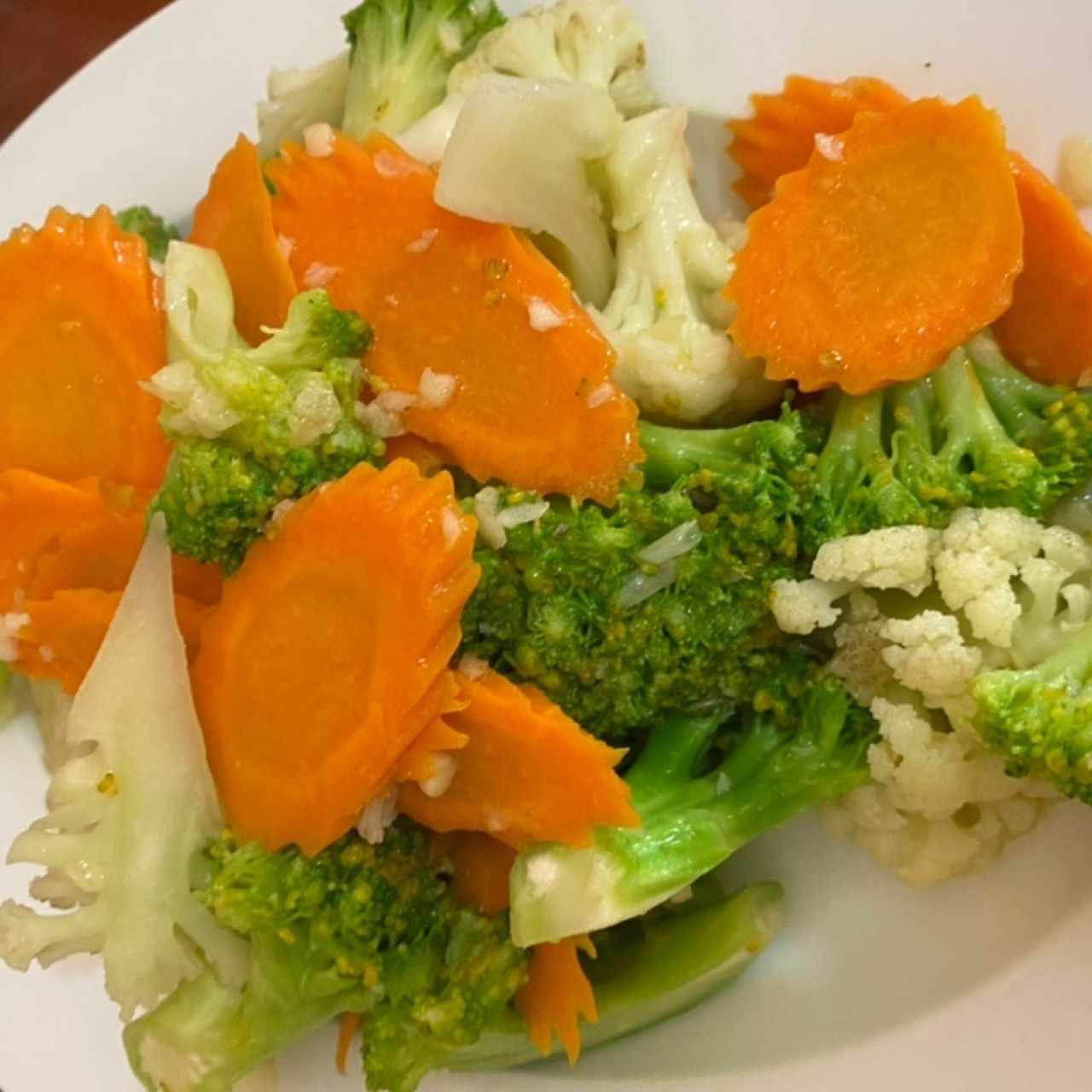 Rau Xáo Thap Cam (Ensalada de vegetales al ajillo)