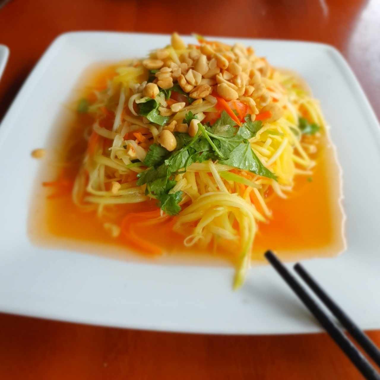 ensalada de mango con camarones.