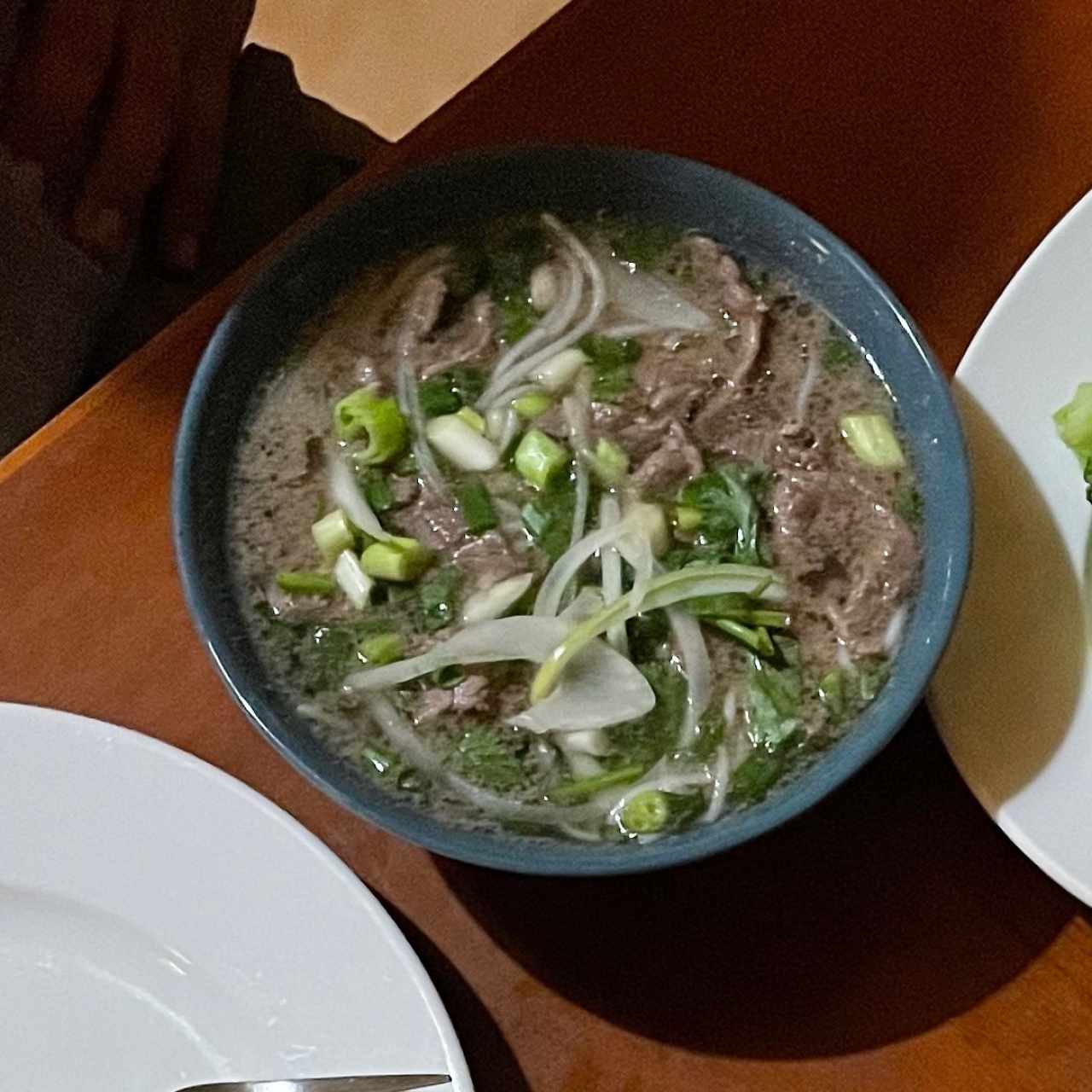 Bún Tái Sopa de res salteada con jengibre