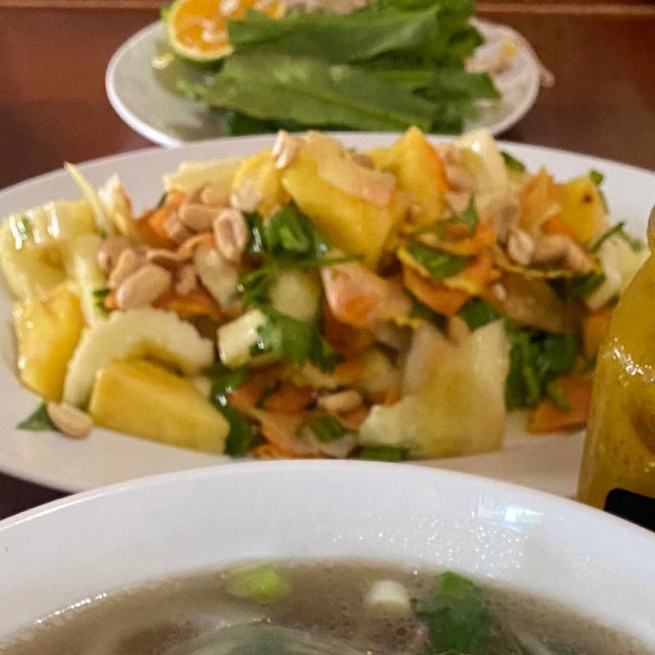 Nom Dua Xanh (Ensalada de piña y pepino)