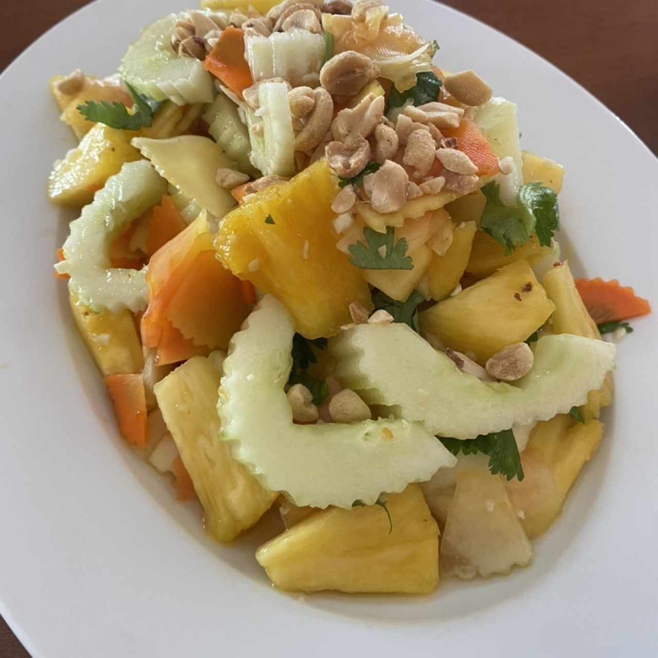 Nom Dua Xanh (Ensalada de piña y pepino)