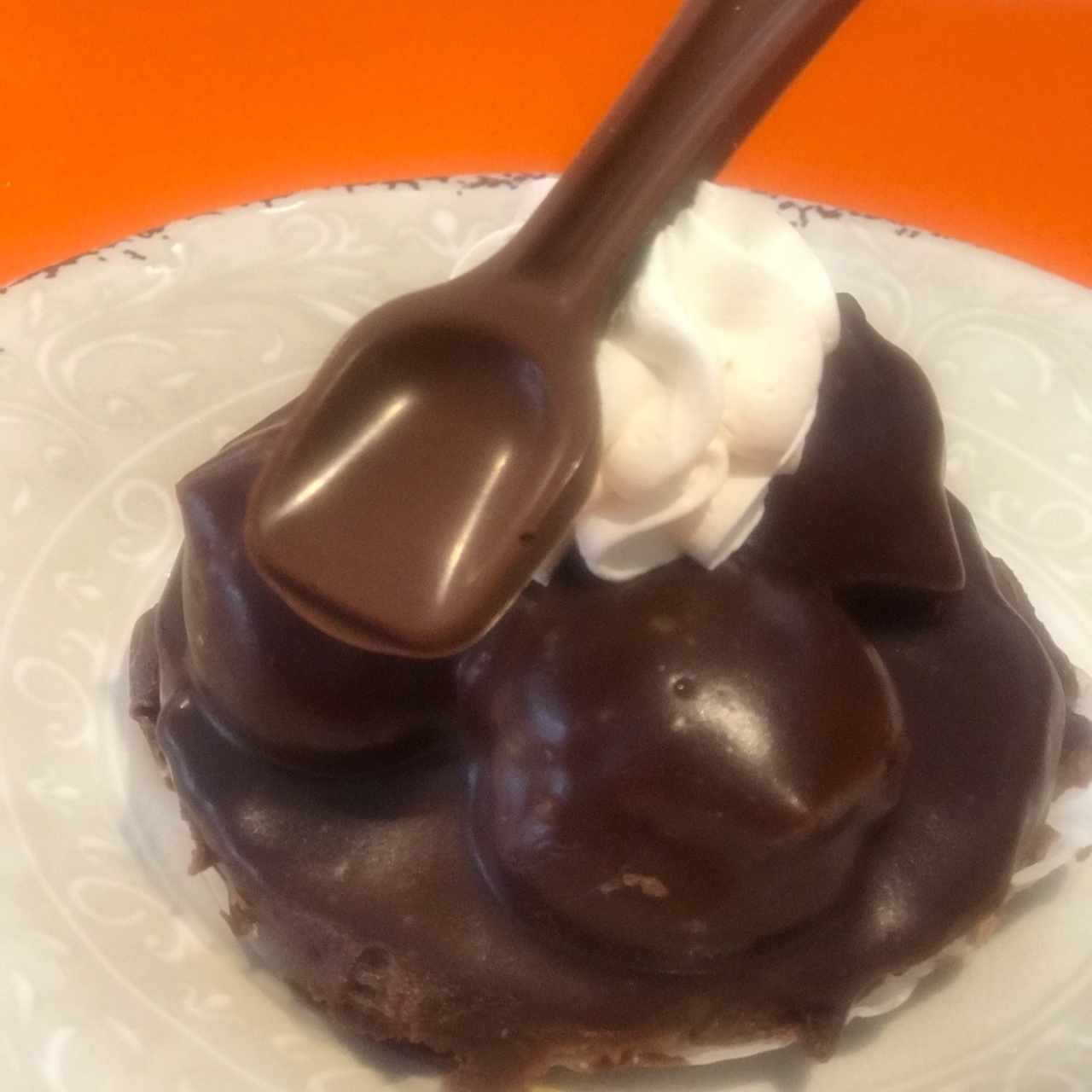 profiterol de chocolate