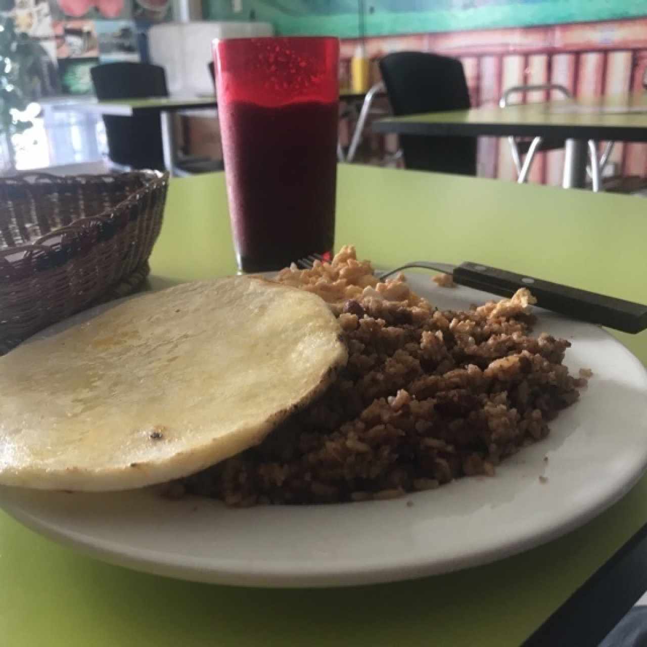 calentao con arepa y milo