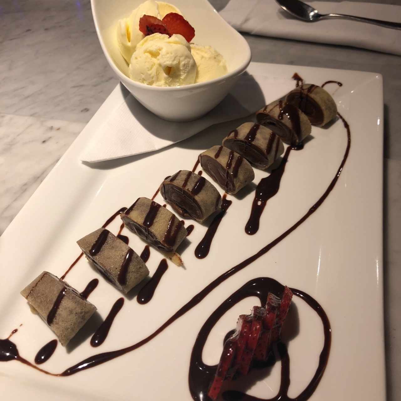 crepe de nutella con helado de vainilla