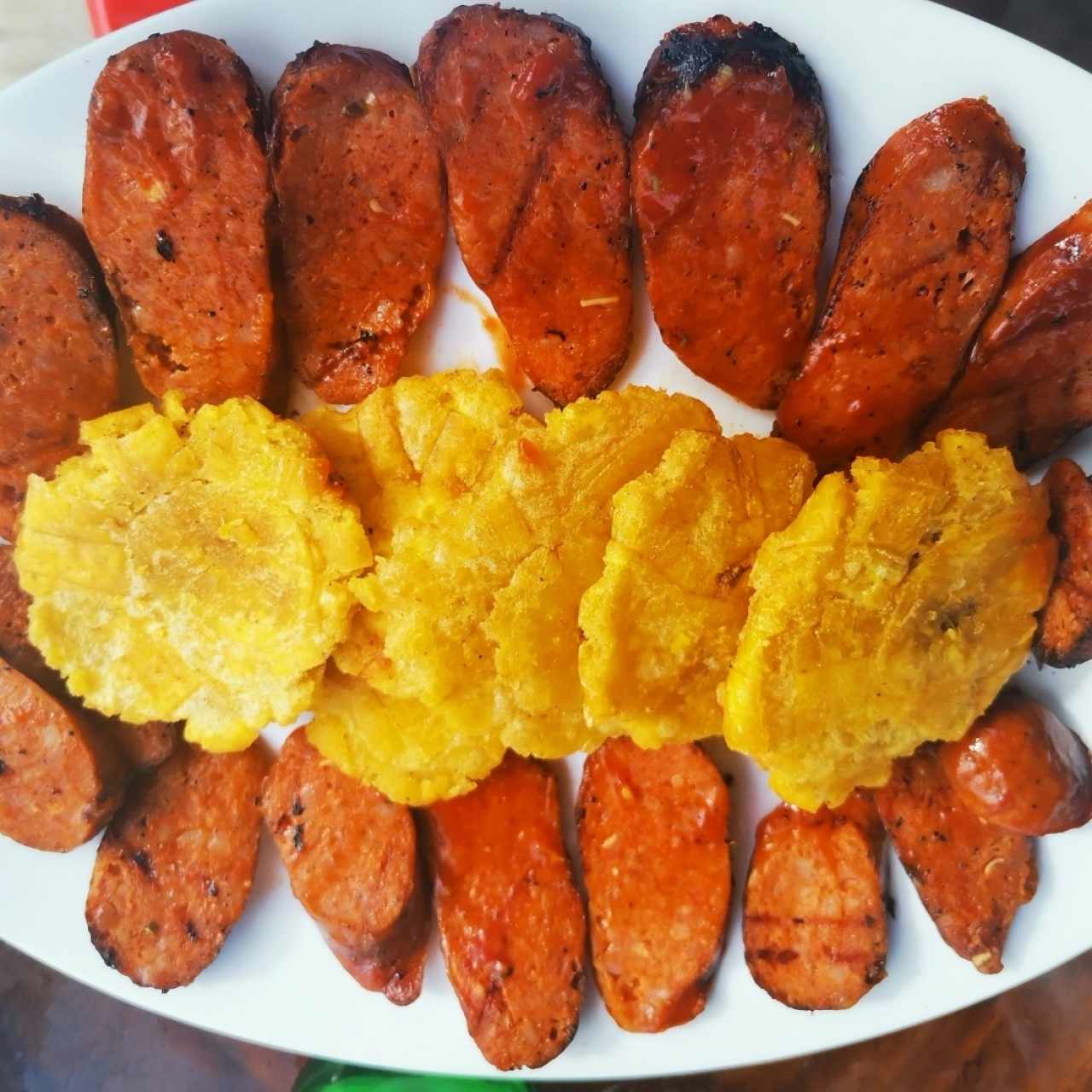 Chorizo parrillero con patacones 👌🏾