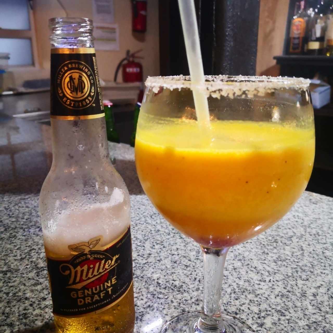 Miller Draft y Margarita de Maracuya